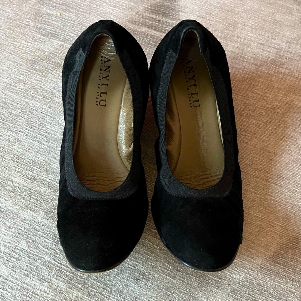 Anyi Lu Black Suede Ballet Flats Women’s Size 8.5